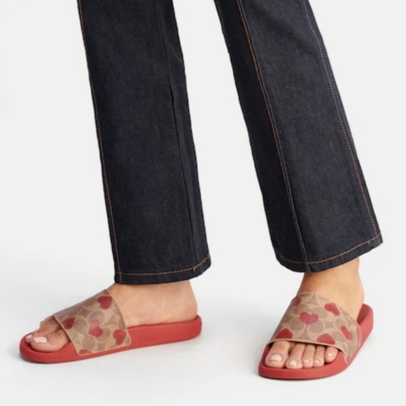 Coach Udele tan Sport Slide With red Heart Print sz 9 NWB SOLD OUT - Picture 4 of 9